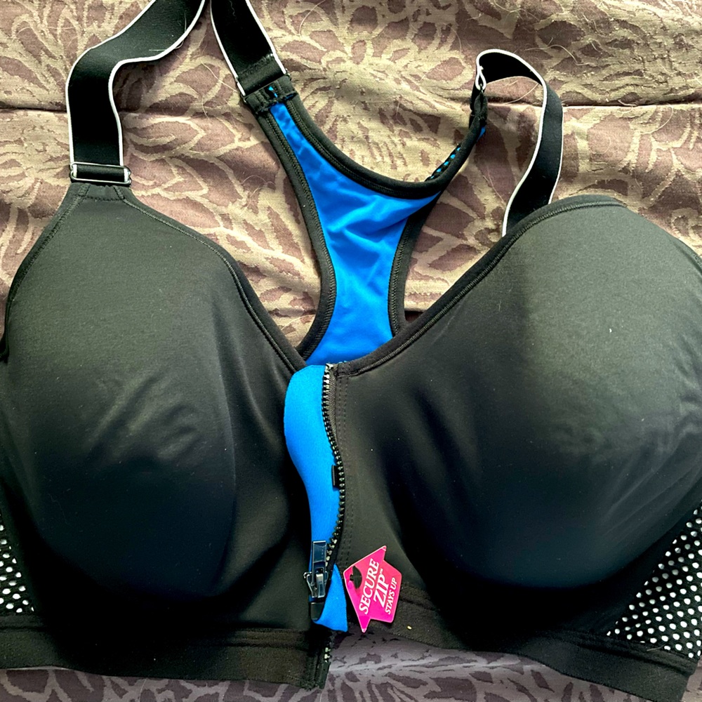 sports bra